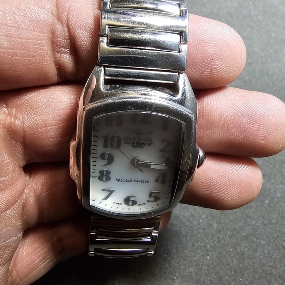 Invicta Special Edition 4230 Ladies Quartz Watch Silver Tone MOP Dial Working cr - Picture 3 of 12